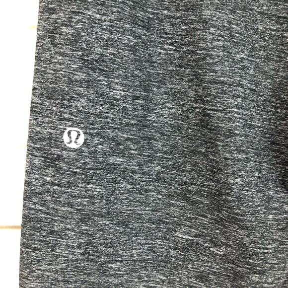 Lululemon Clam Digger II Heathered Deep Coal Crop Shorts - Picture 5 of 8